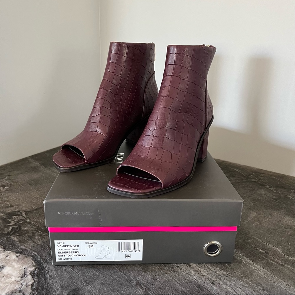 Nice Camuto heels never worn!